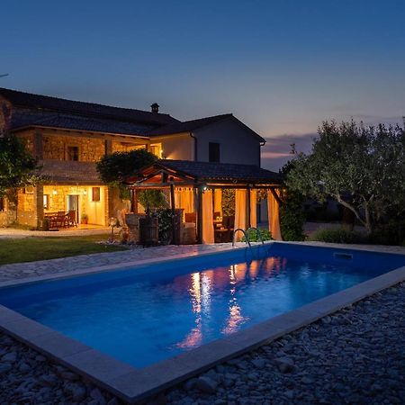 Lavanda Apartments & Room Sveti Lovreč Pazenatički Exteriér fotografie
