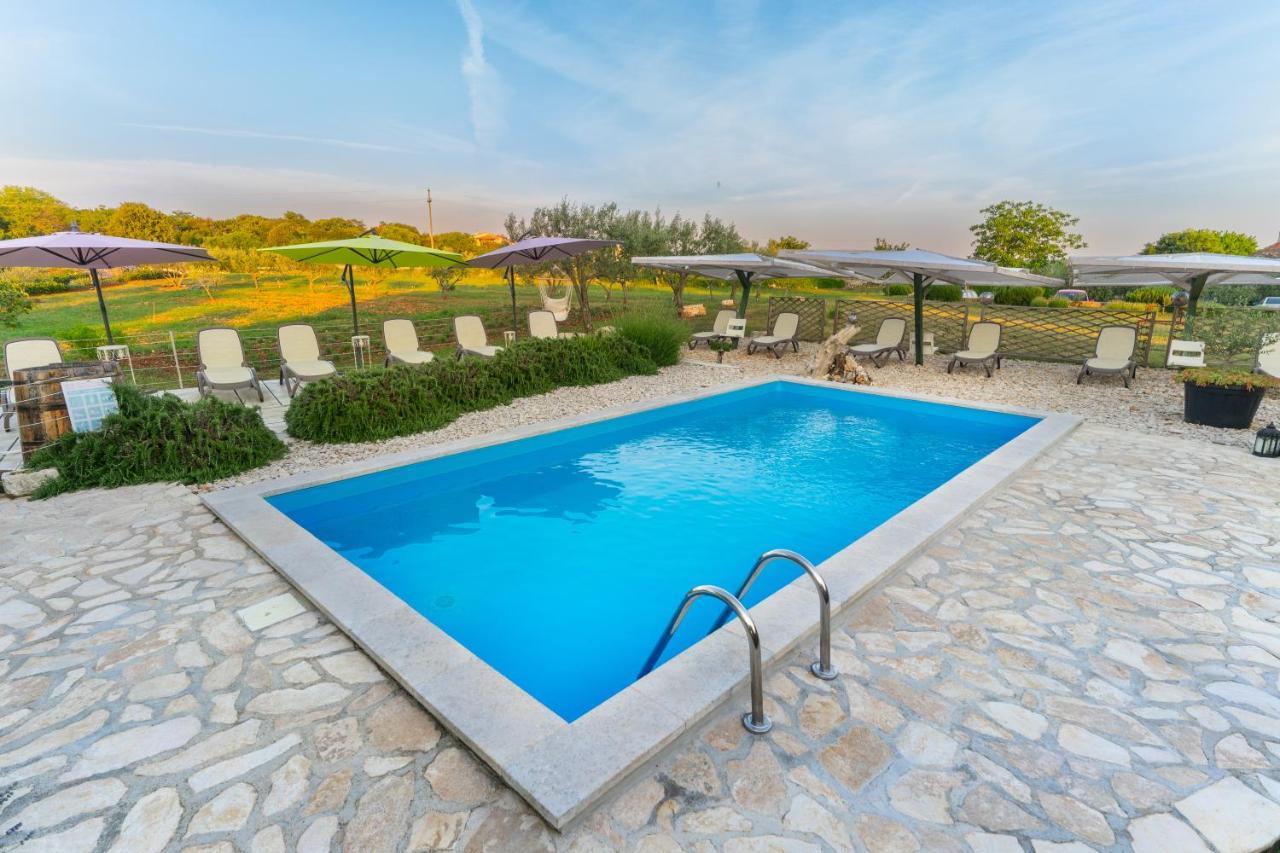 Lavanda Apartments & Room Sveti Lovreč Pazenatički Exteriér fotografie