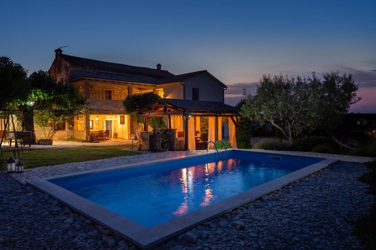 Lavanda Apartments & Room Sveti Lovreč Pazenatički Exteriér fotografie