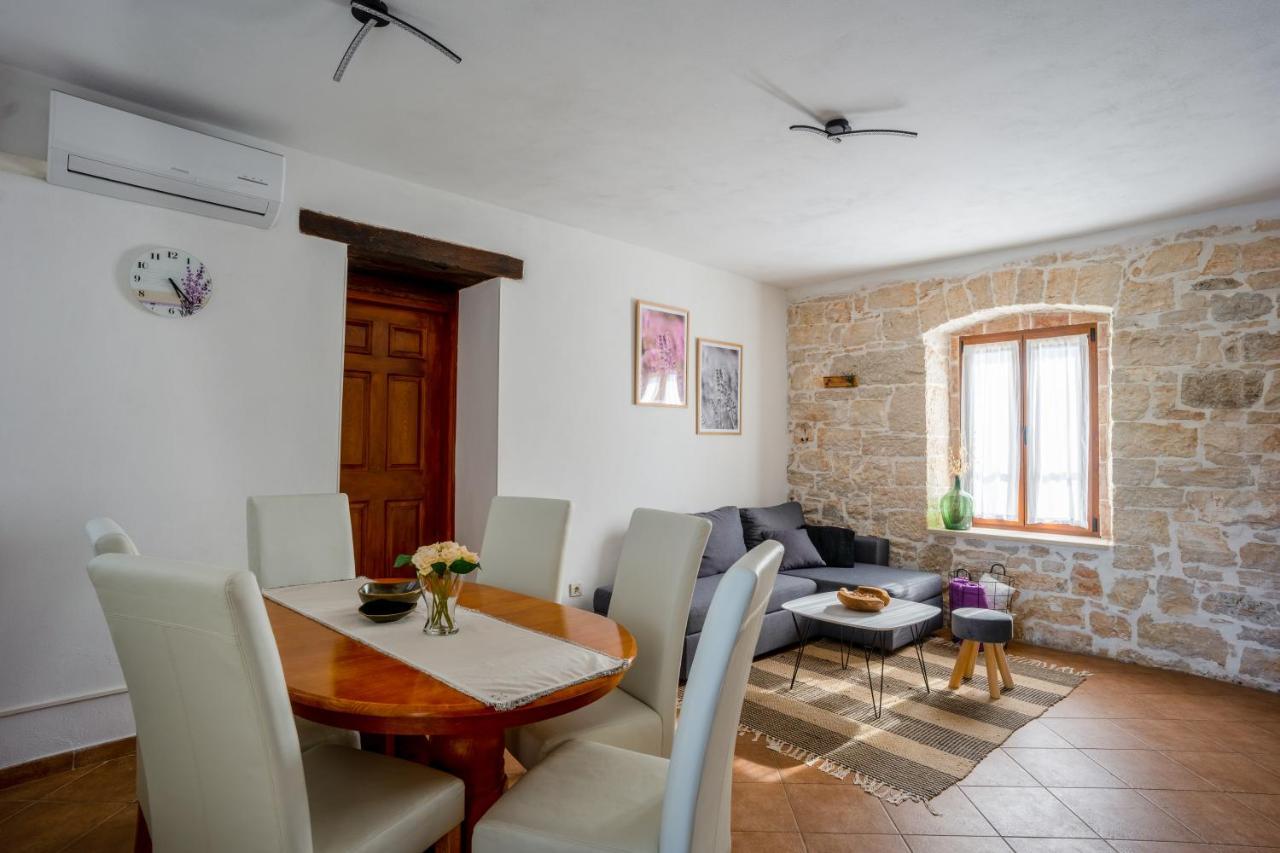 Lavanda Apartments & Room Sveti Lovreč Pazenatički Exteriér fotografie