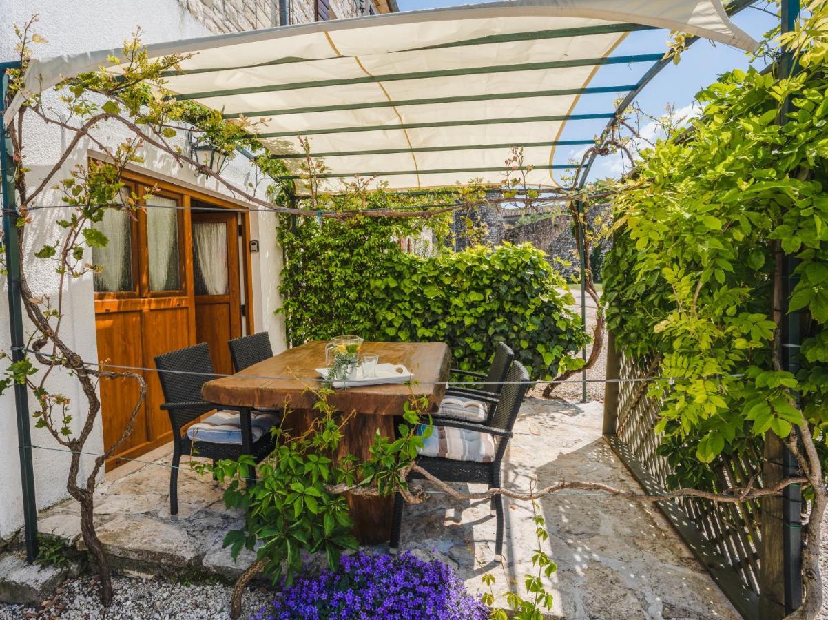 Lavanda Apartments & Room Sveti Lovreč Pazenatički Exteriér fotografie
