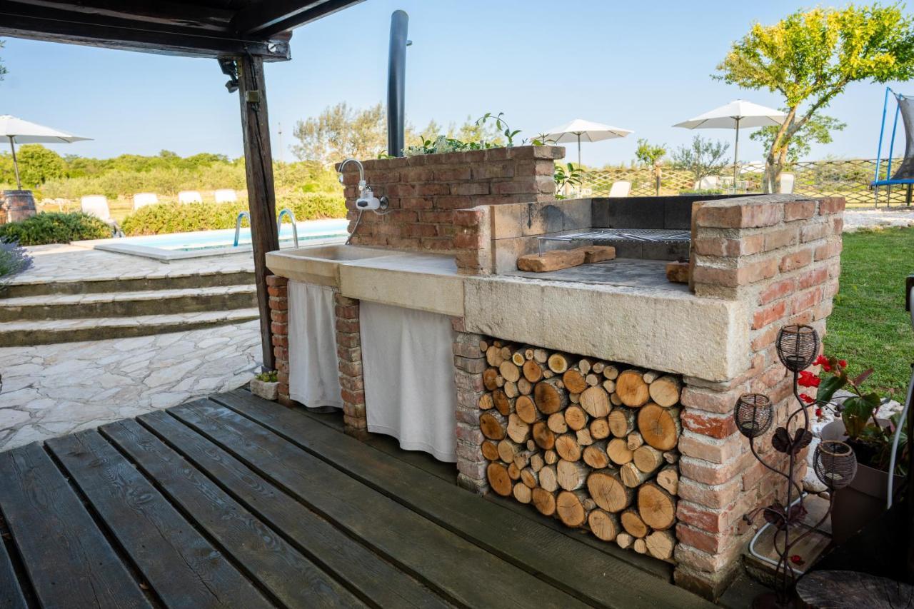 Lavanda Apartments & Room Sveti Lovreč Pazenatički Exteriér fotografie