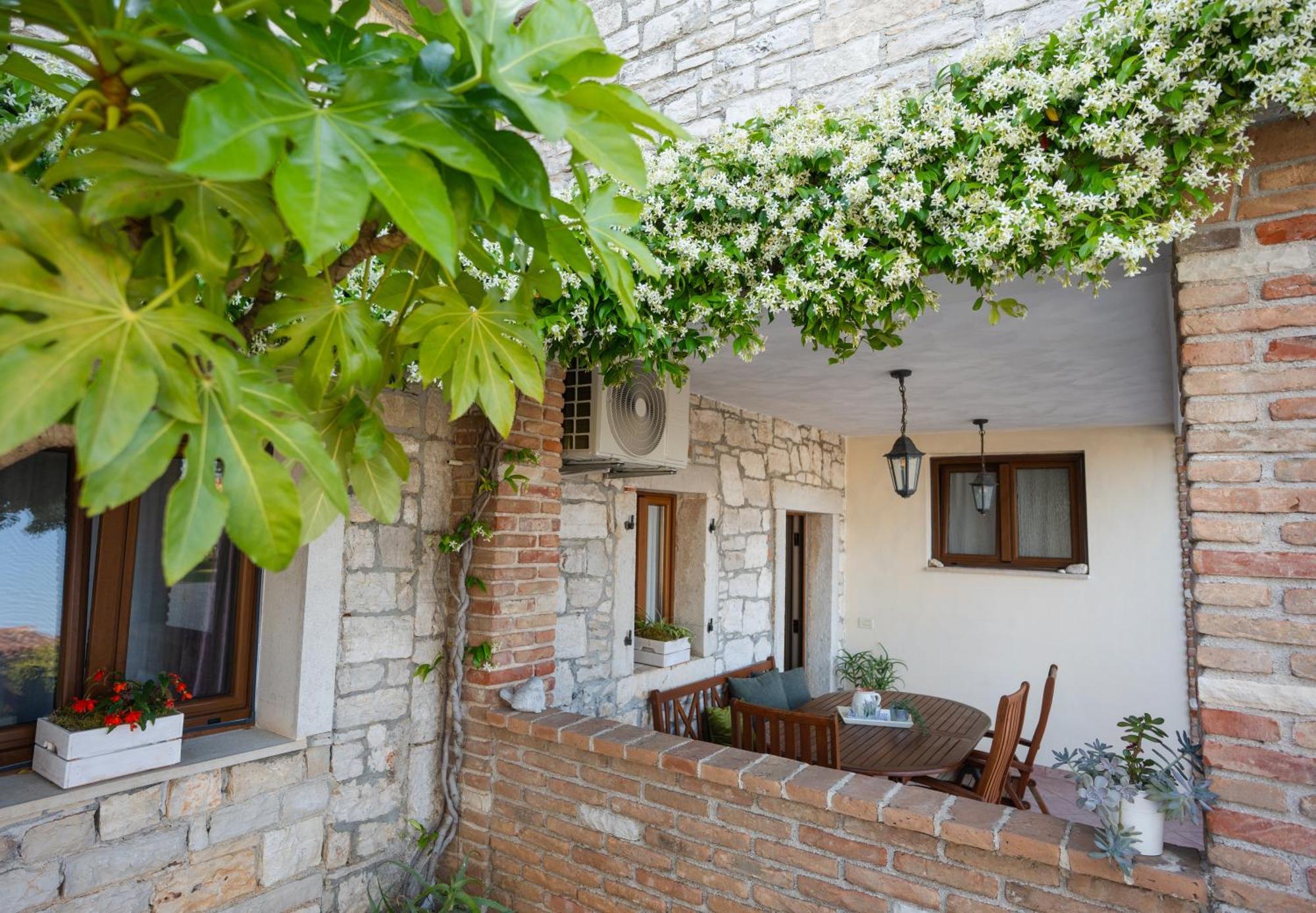 Lavanda Apartments & Room Sveti Lovreč Pazenatički Pokoj fotografie